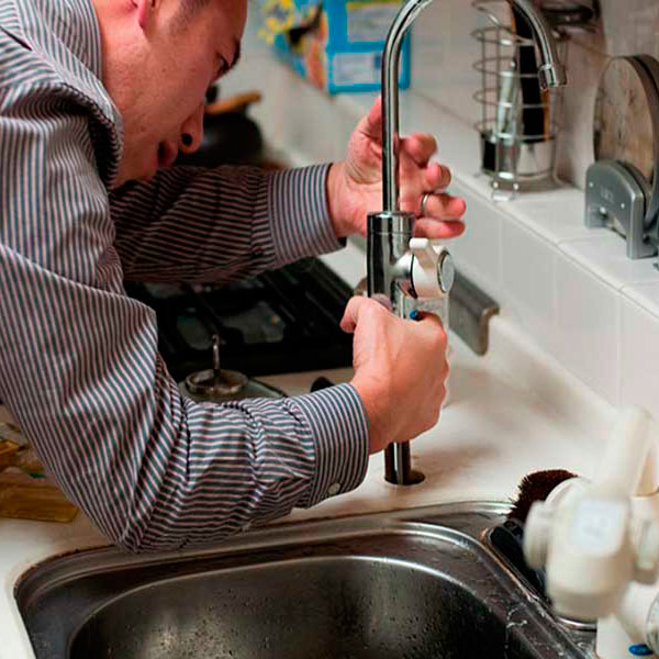 Reparacion de tuberías en Manrique Medellín